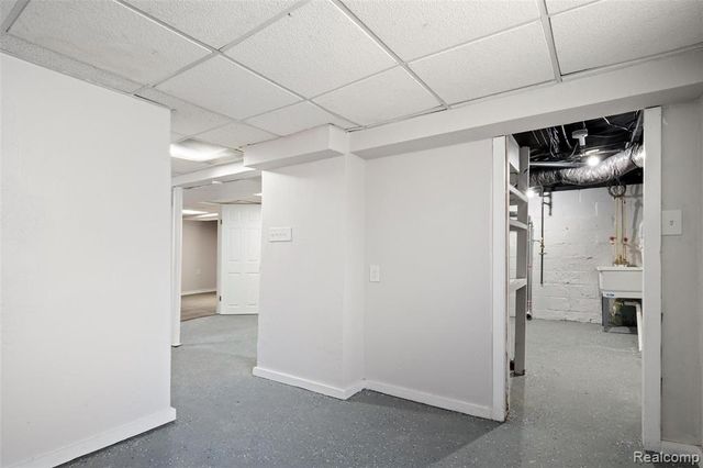 1387 University Avenue, Lincoln Park, MI 48146