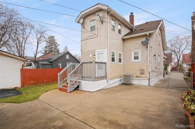 1387 University Avenue, Lincoln Park, MI 48146