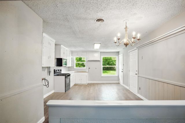 5151 Trail Lake Drive, Fort Worth, TX 76133