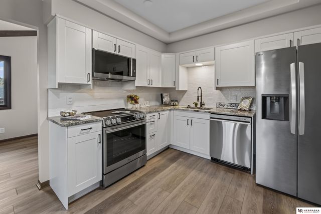 11311 Taylor Street, Omaha, NE 68164