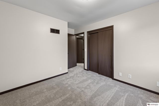 11311 Taylor Street, Omaha, NE 68164