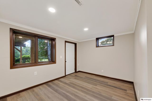 11311 Taylor Street, Omaha, NE 68164