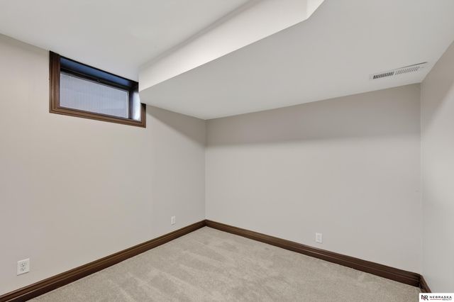 11311 Taylor Street, Omaha, NE 68164