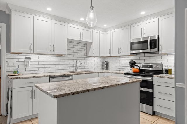 5622 Cold Springs Rd, Hixson, TN 37343