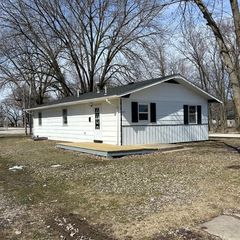 425 N HICKMAN ST, Centralia, MO 65240