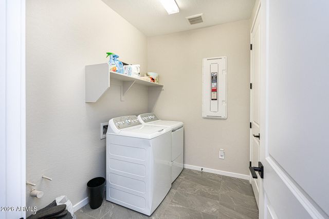 40511 W DESERT FAIRWAYS Drive, Maricopa, AZ 85138