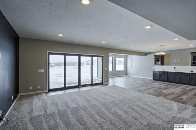 21804 Hackberry Drive, Gretna, NE 68028