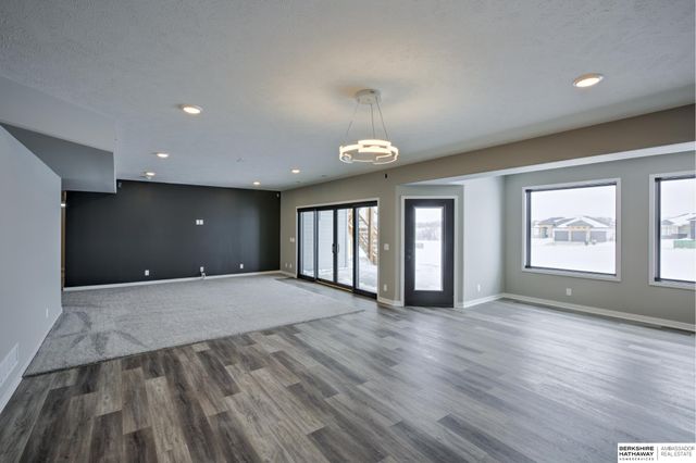 21804 Hackberry Drive, Gretna, NE 68028