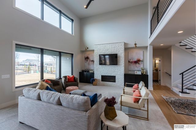 21804 Hackberry Drive, Gretna, NE 68028