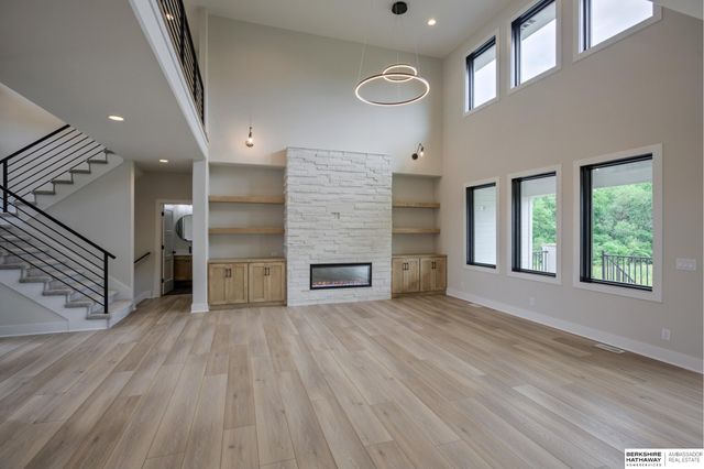 21804 Hackberry Drive, Gretna, NE 68028