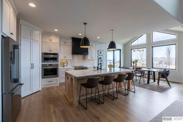 21804 Hackberry Drive, Gretna, NE 68028