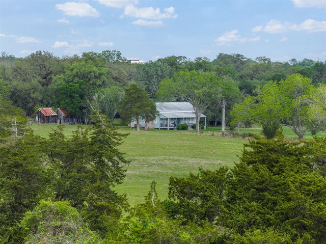 5930 S State Highway 237, Fayetteville, TX 78954