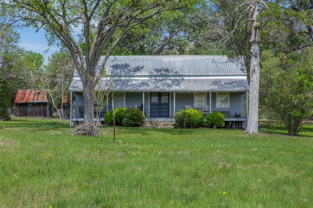 5930 S State Highway 237, Fayetteville, TX 78954