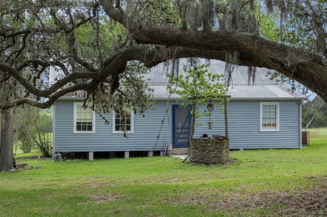 5930 S State Highway 237, Fayetteville, TX 78954
