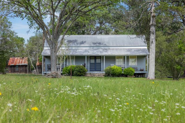 5930 S State Highway 237, Fayetteville, TX 78954
