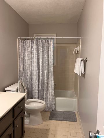 1482 SECRETARIAT DRIVE, Helena, AL 35080