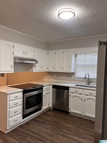 1482 SECRETARIAT DRIVE, Helena, AL 35080