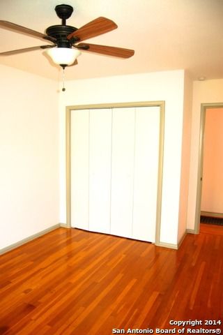 355 Ave Maria, San Antonio, TX 78216