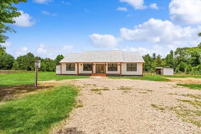 341 Big Buck Drive, Cleveland, TX 77328