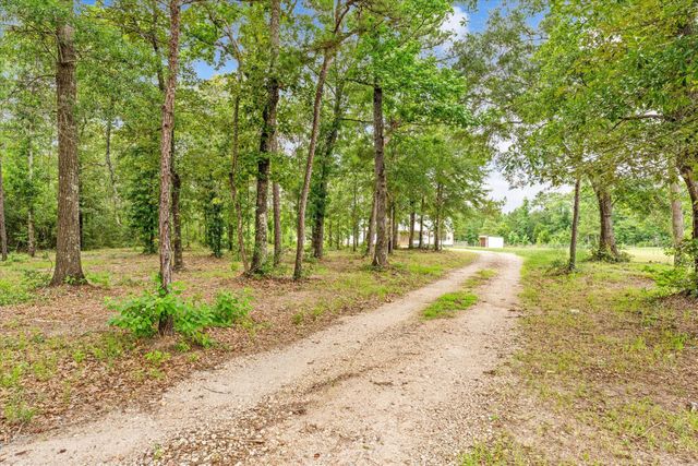 341 Big Buck Drive, Cleveland, TX 77328