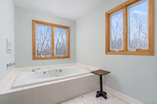 48 Island View Drive W, Sag Harbor, NY 11963