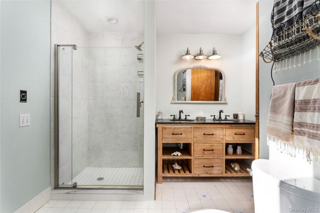 48 Island View Drive W, Sag Harbor, NY 11963