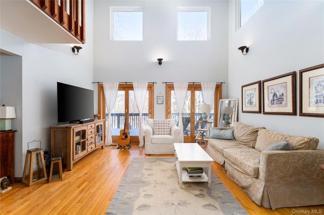 48 Island View Drive W, Sag Harbor, NY 11963