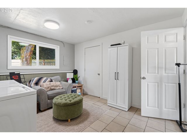 2312 ERMINE Ct, Albany, OR 97322