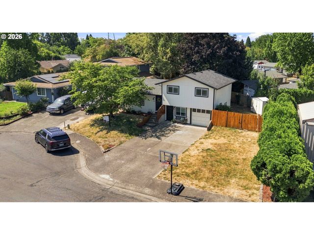 2312 ERMINE Ct, Albany, OR 97322