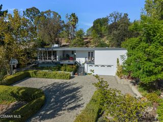 1082 La Cresta Drive, Thousand Oaks, CA 91362