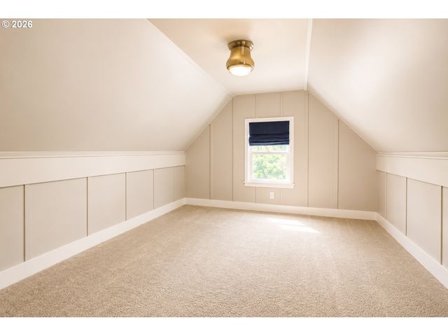 1329 Sw HUME St, Portland, OR 97219