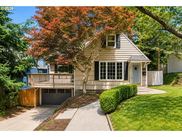 1329 Sw HUME St, Portland, OR 97219