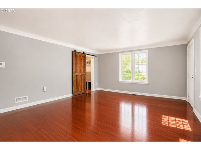 1329 Sw HUME St, Portland, OR 97219