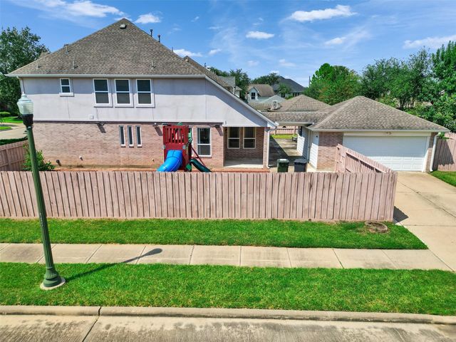 3902 Breaux Bridge Lane, Sugar Land, TX 77479