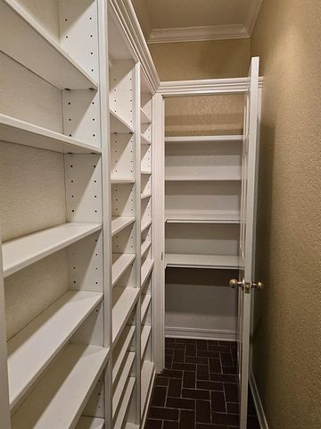 9020 N Timberview Drive, Midwest City, OK 73130