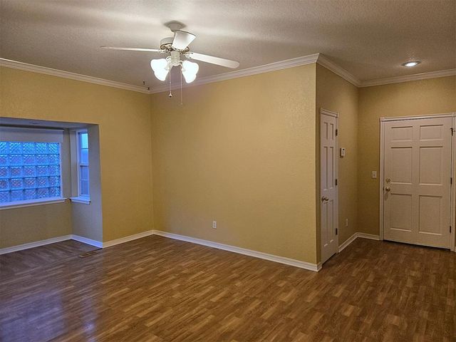 9020 N Timberview Drive, Midwest City, OK 73130