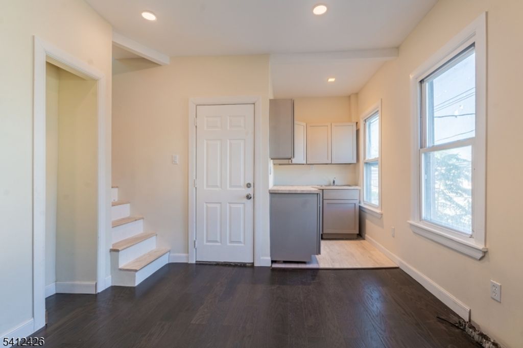 446 E 24Th St, Paterson City, NJ 07514 — photo 4