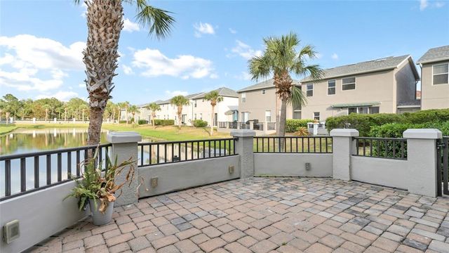 10213 DOLCE VISTA DRIVE NE, St Petersburg, FL 33702