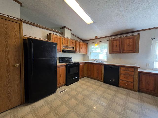 60334 E 252 Lane, Grove, OK 74344