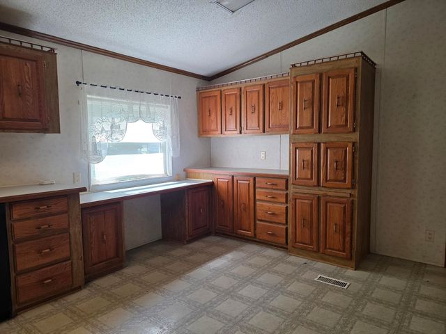 60334 E 252 Lane, Grove, OK 74344