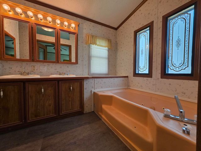 60334 E 252 Lane, Grove, OK 74344