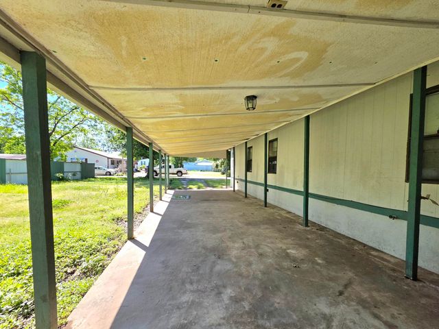 60334 E 252 Lane, Grove, OK 74344