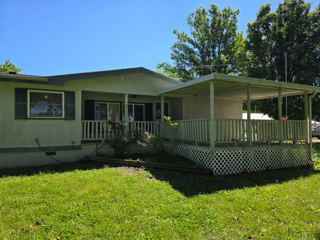 60334 E 252 Lane, Grove, OK 74344