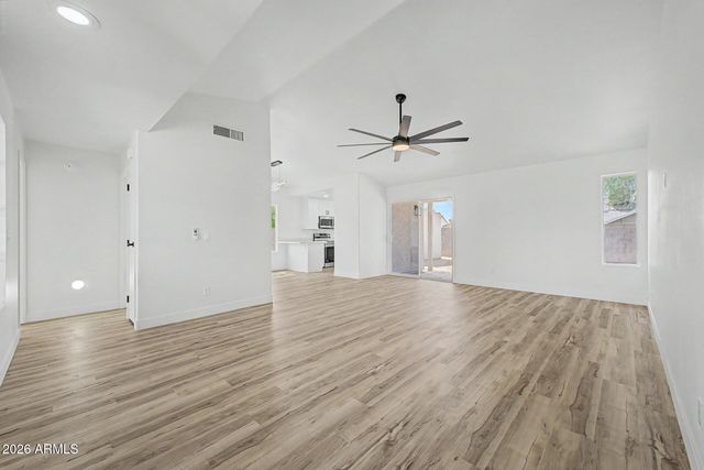 20624 N 3RD Avenue, Phoenix, AZ 85027