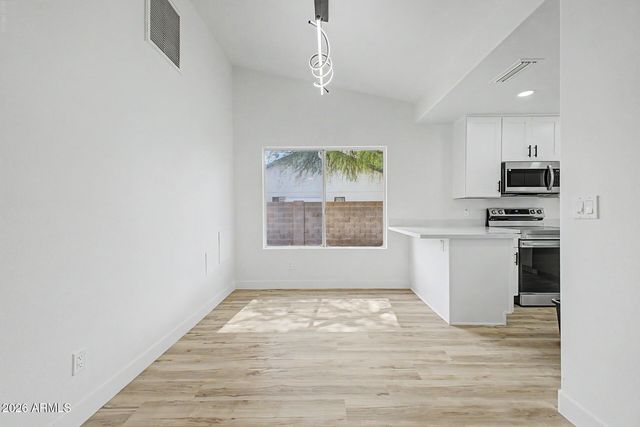 20624 N 3RD Avenue, Phoenix, AZ 85027