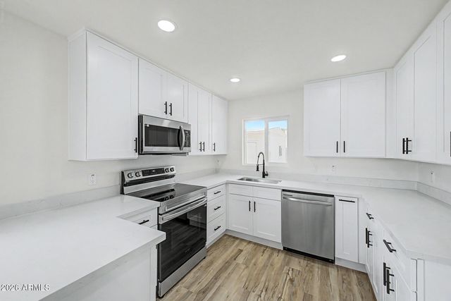 20624 N 3RD Avenue, Phoenix, AZ 85027