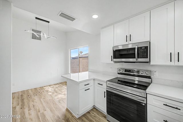 20624 N 3RD Avenue, Phoenix, AZ 85027