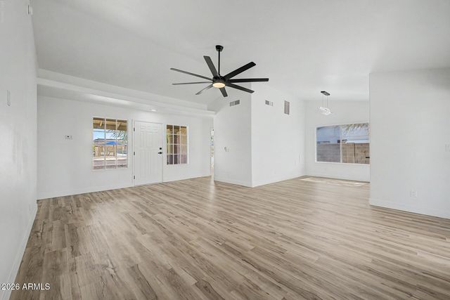 20624 N 3RD Avenue, Phoenix, AZ 85027