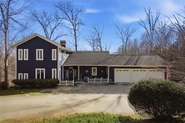 320 Holly Lane Lane, Walhalla, SC 29691