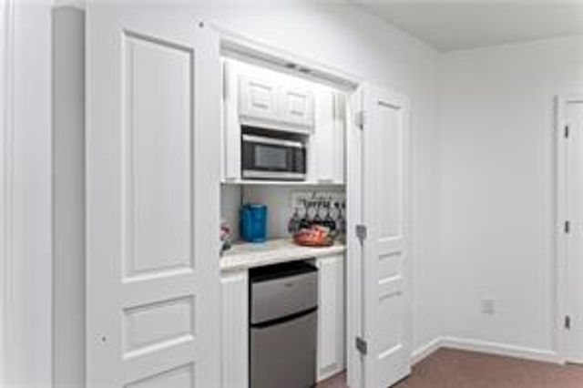 320 Holly Lane Lane, Walhalla, SC 29691